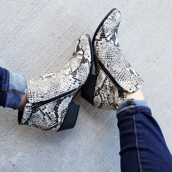 Boots - Picture 2 of 8